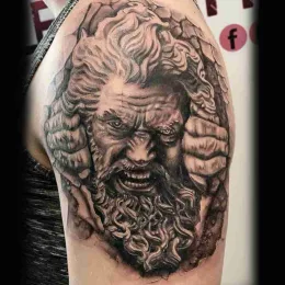 alt"=tatuaggi realistici kronos"